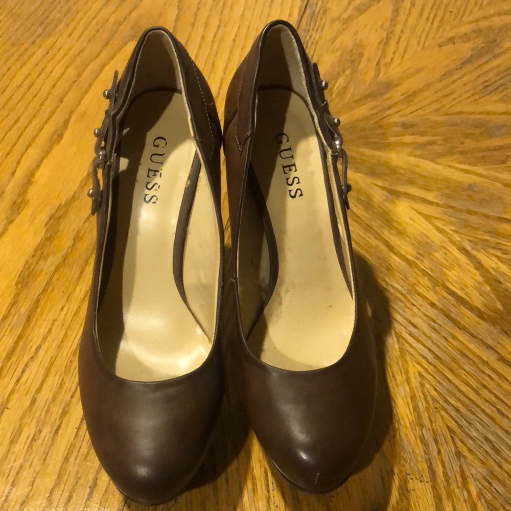 GUESS brown heels size 8
